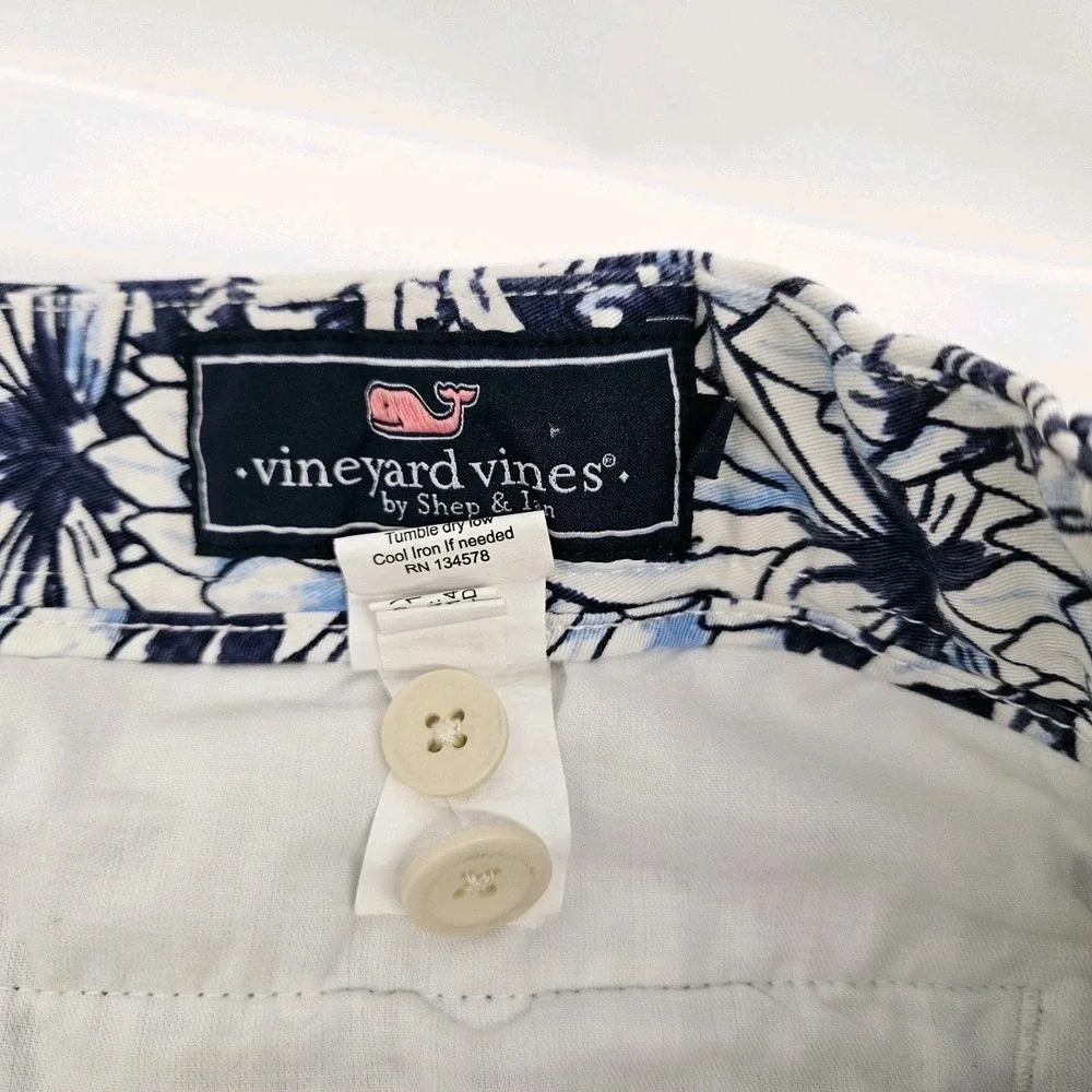 Vineyard Vines Mens Breaker Shorts Set Of 2 Floral Pattern And Kaki Size‎ 32